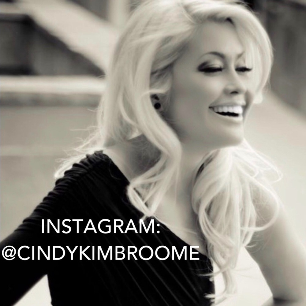 Meet Your Posher 🌟🌟🌟🌟🌟- Cindy :)))